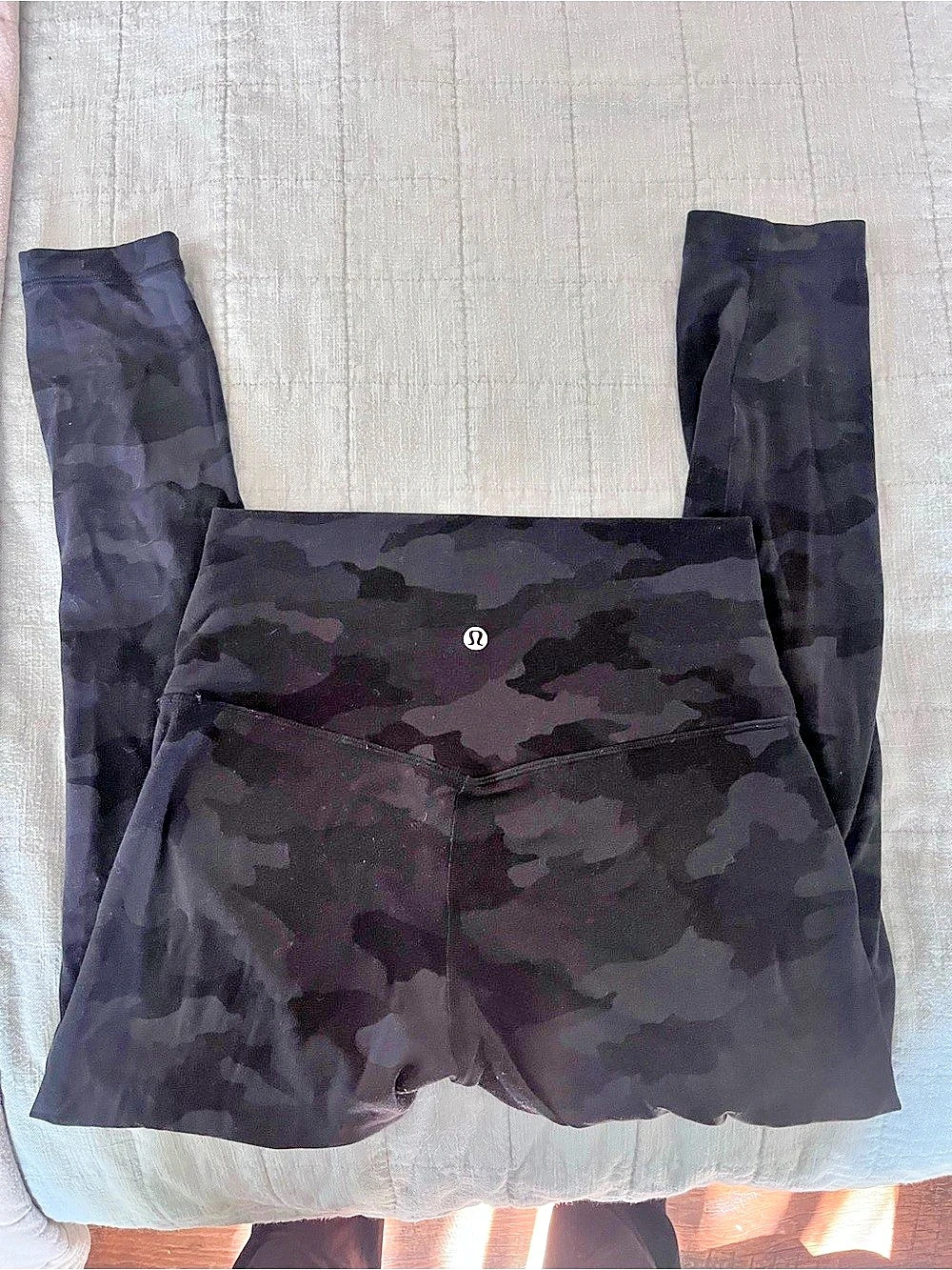 lululemon Align Pant 25" black Camo Leggings Black Size 6